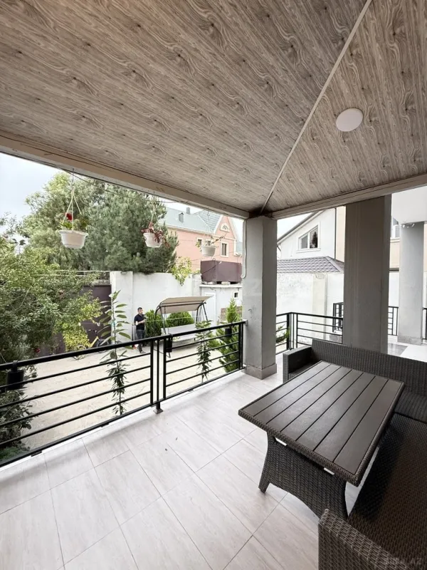 Satılır 4 otaqlı həyət evi 160 m²