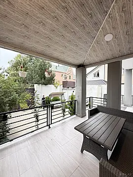 Satılır 4 otaqlı həyət evi 160 m²