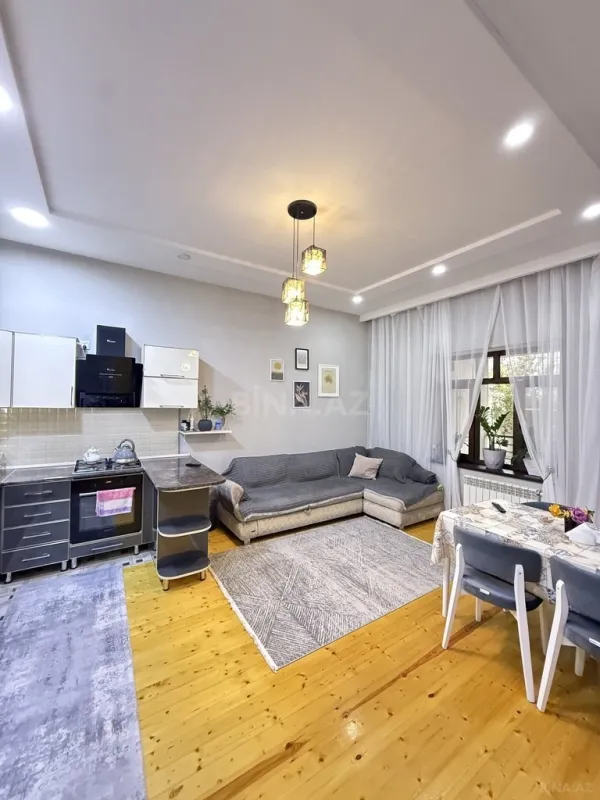 Satılır 4 otaqlı həyət evi 160 m²