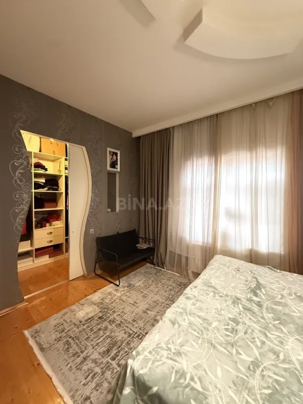 Satılır 4 otaqlı həyət evi 160 m²