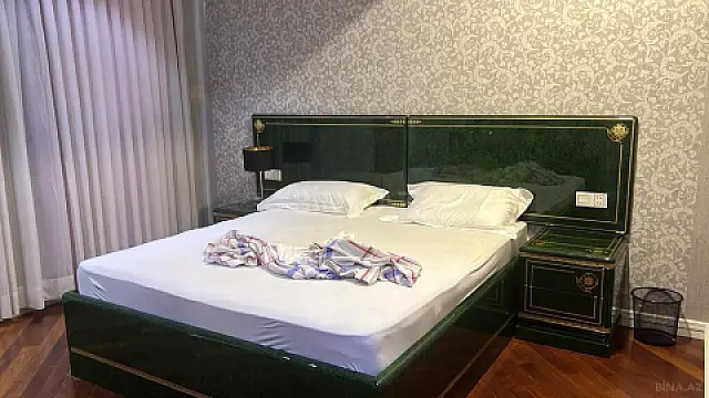 Kirayə verilir 6 otaqlı mənzil 400 m²