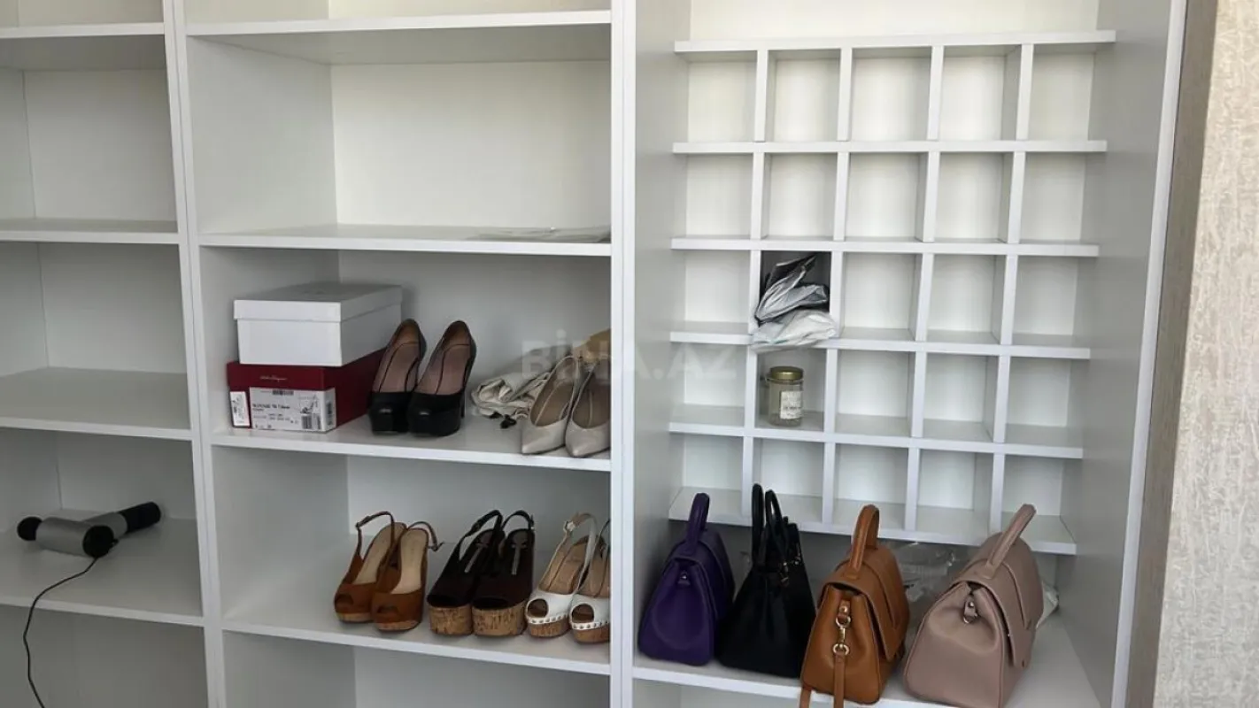 Kirayə verilir 6 otaqlı mənzil 400 m²