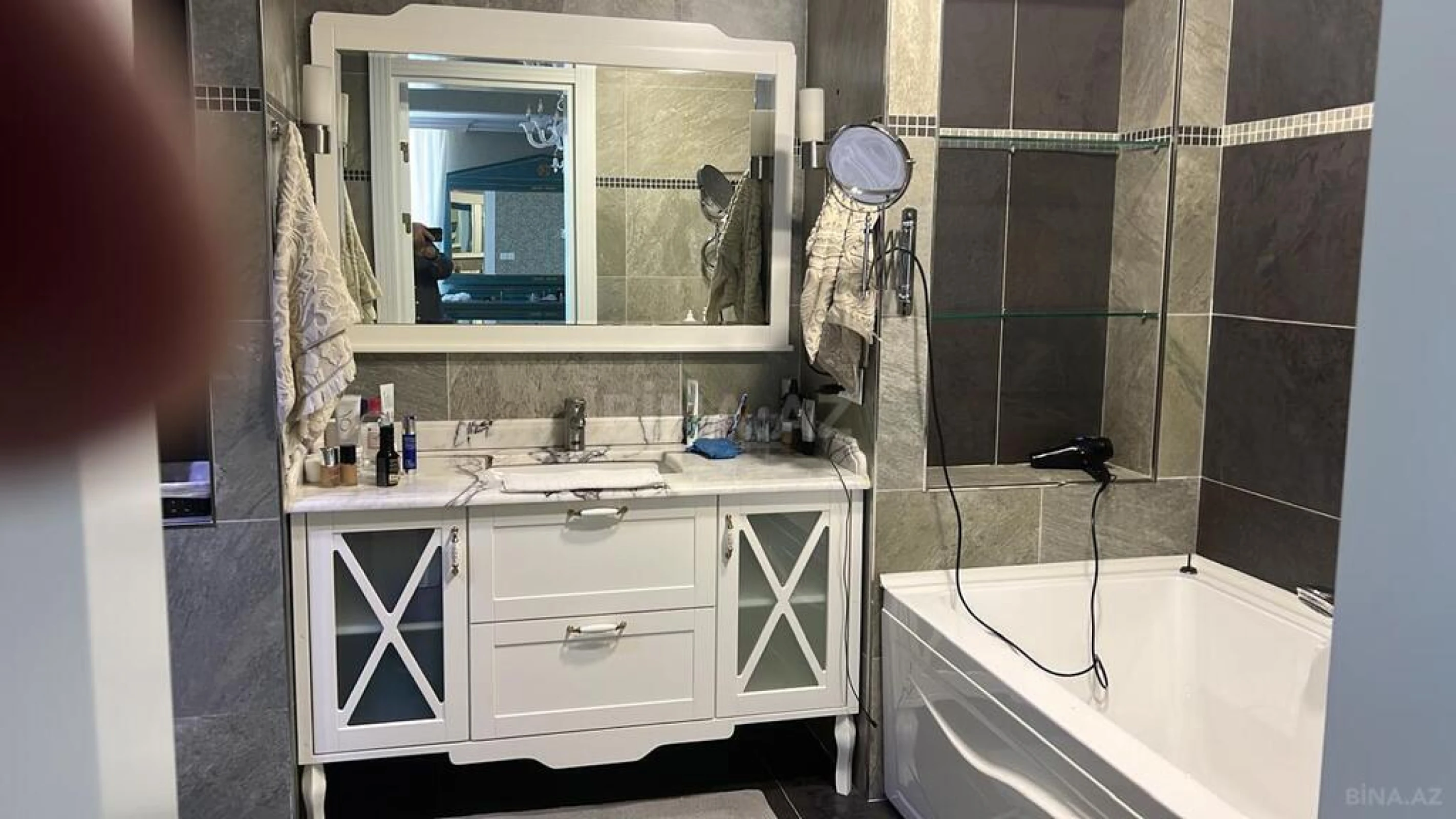 Kirayə verilir 6 otaqlı mənzil 400 m²