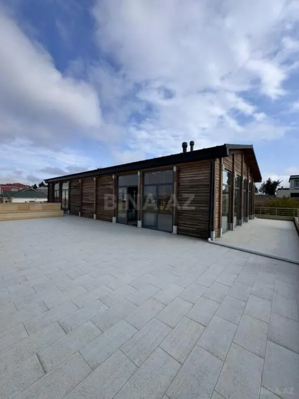 Satılır 10 otaqlı həyət evi 1100 m²