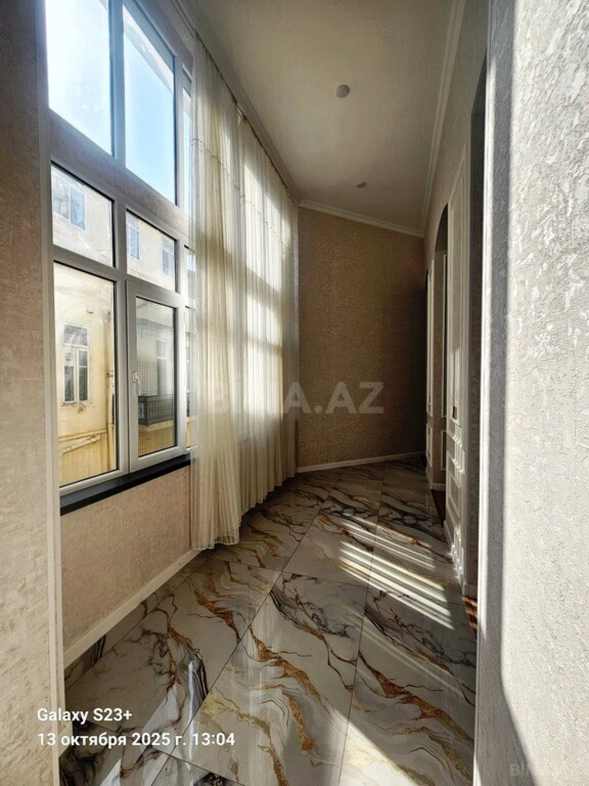 Satılır 5 otaqlı mənzil 150 m²