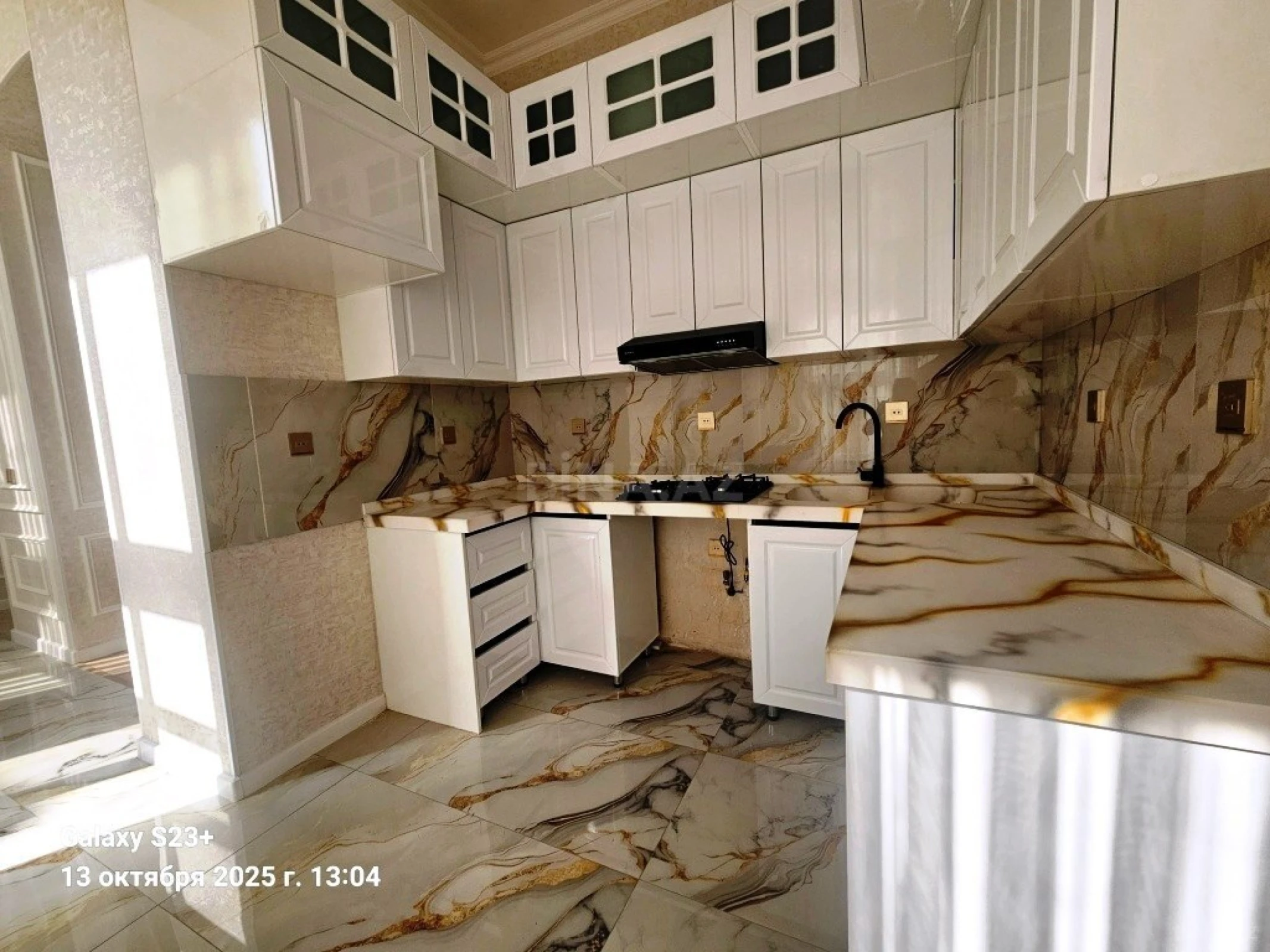 Satılır 5 otaqlı mənzil 150 m²