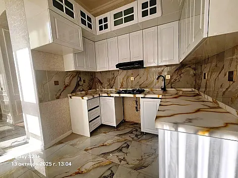 Satılır 5 otaqlı mənzil 150 m²