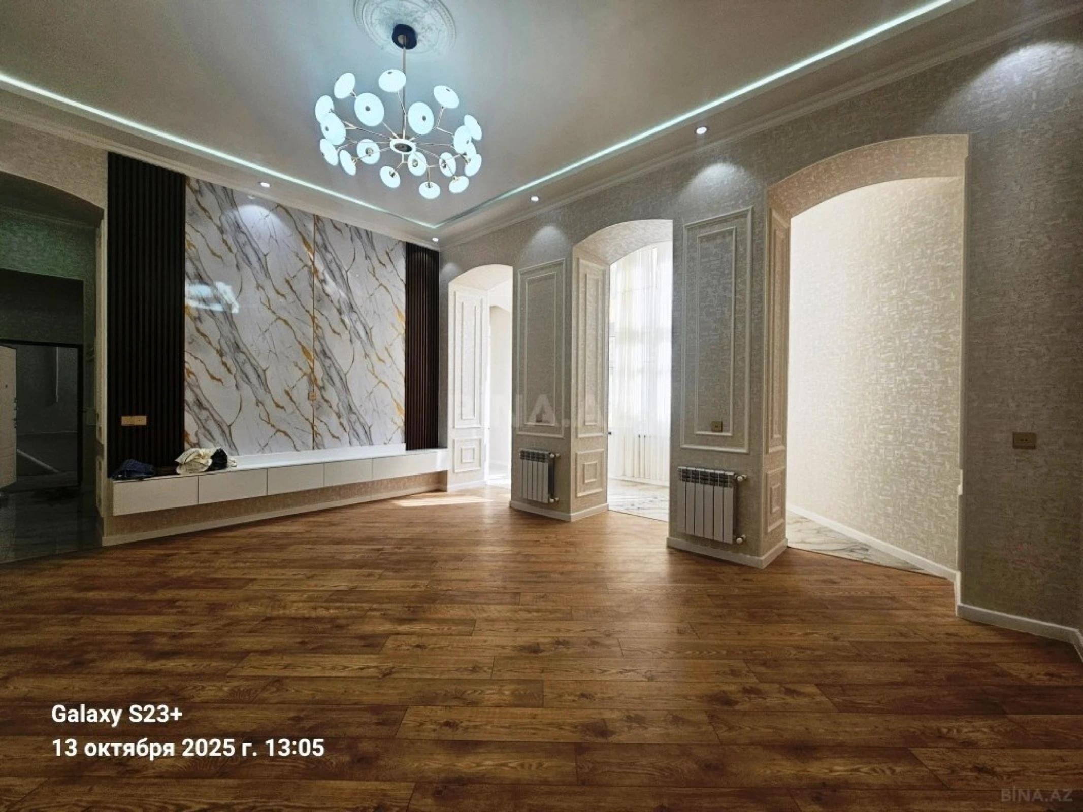 Satılır 5 otaqlı mənzil 150 m²