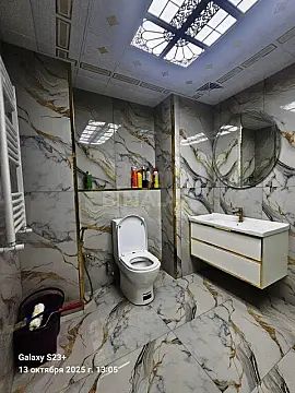 Satılır 5 otaqlı mənzil 150 m²