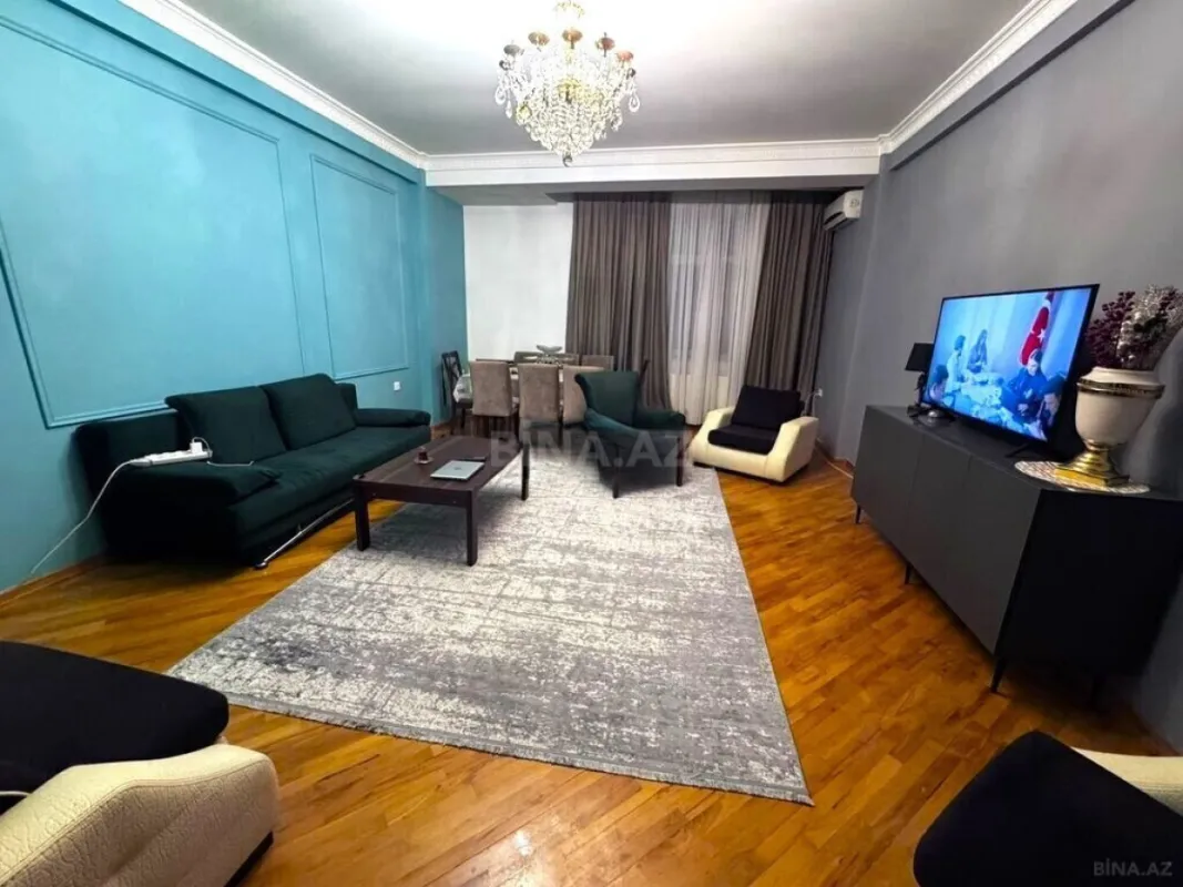 Satılır 2 otaqlı mənzil 125 m²
