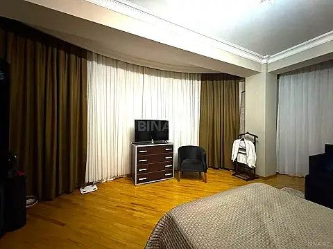 Satılır 2 otaqlı mənzil 125 m²