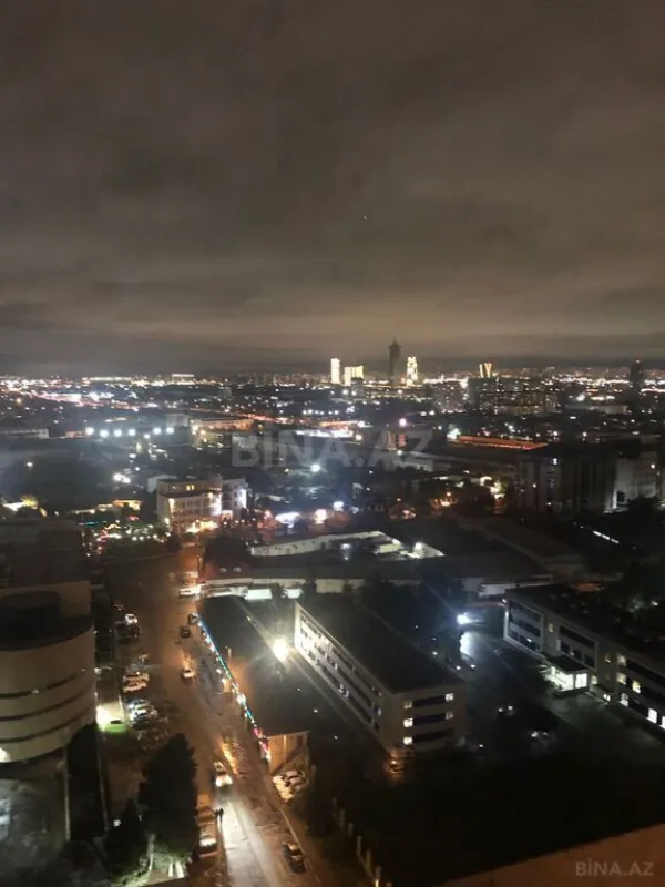 Satılır 3 otaqlı mənzil 104 m²