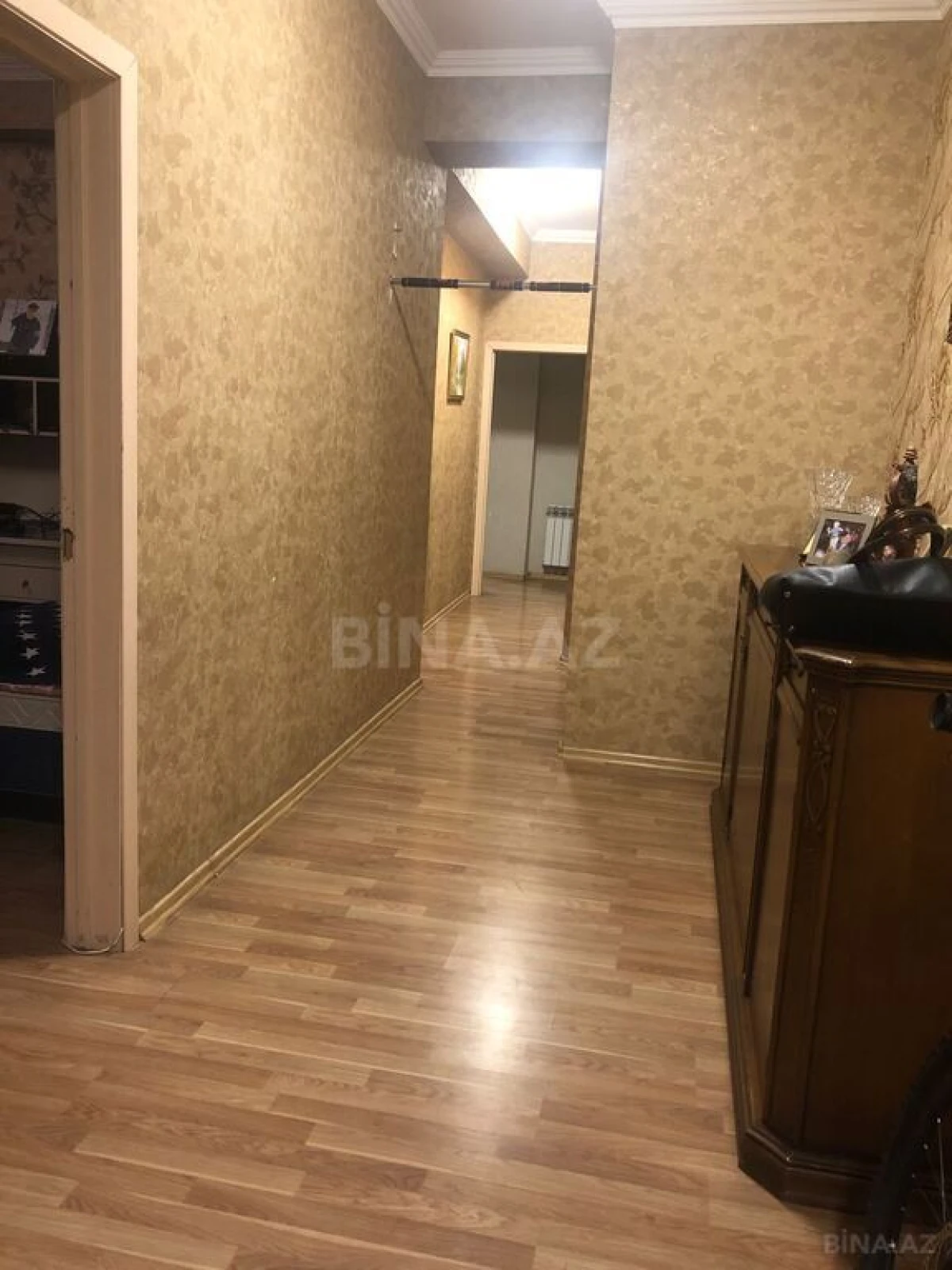 Satılır 3 otaqlı mənzil 104 m²
