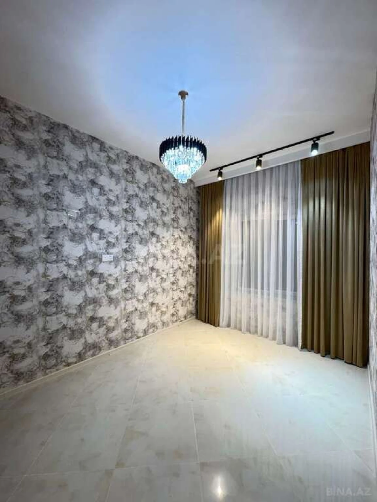 Satılır 4 otaqlı həyət evi 140 m²