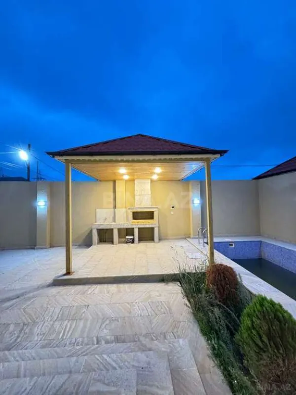 Satılır 4 otaqlı həyət evi 140 m²