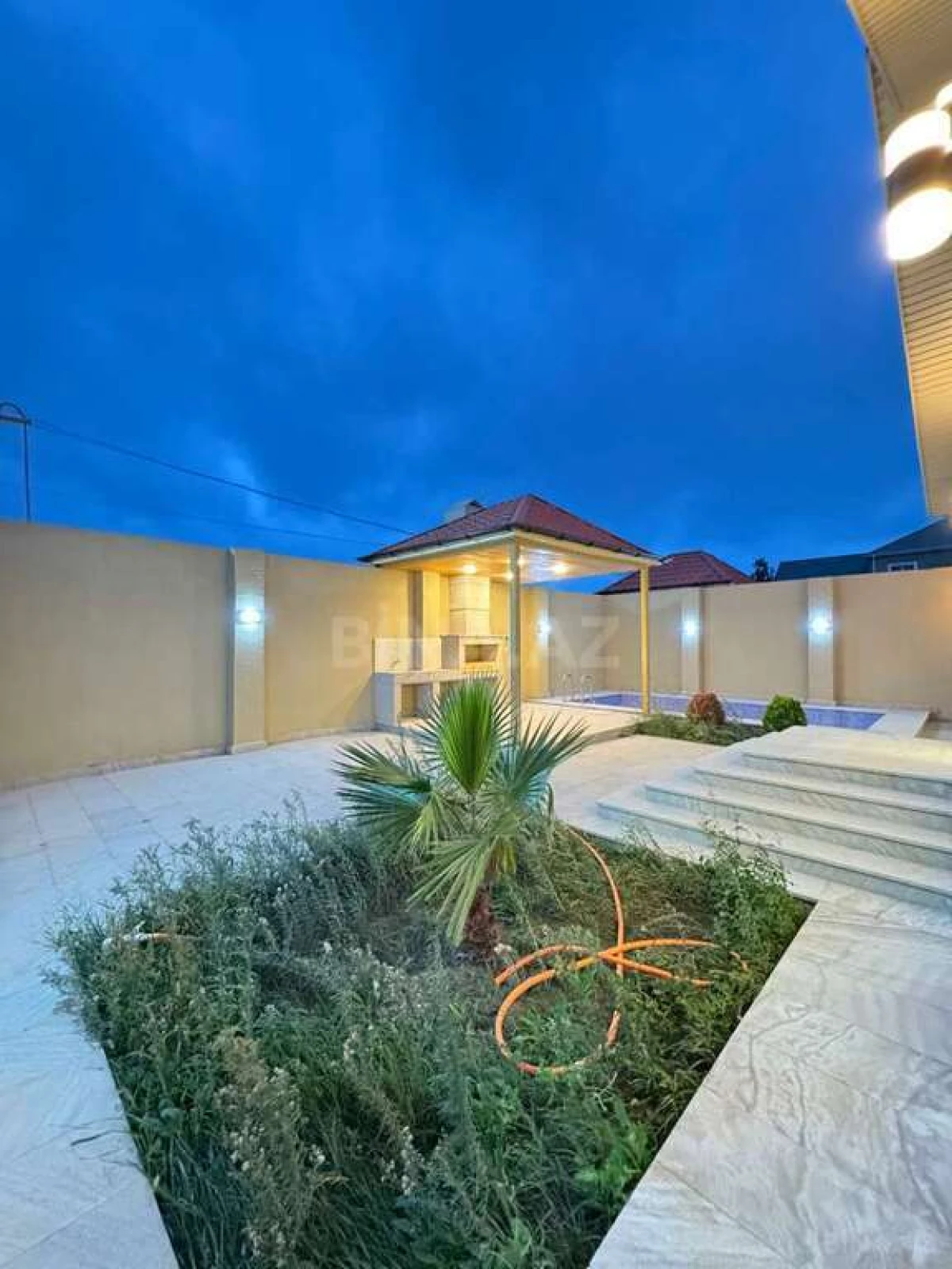 Satılır 4 otaqlı həyət evi 140 m²