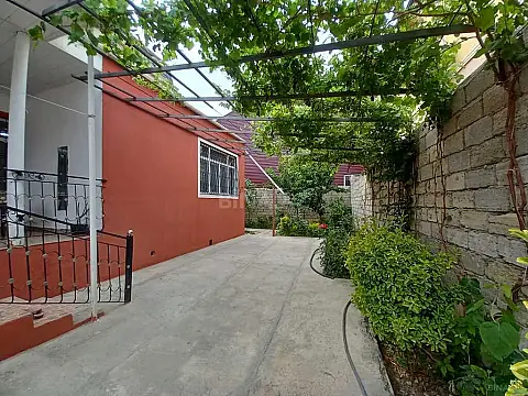 Satılır 3 otaqlı həyət evi 120 m²