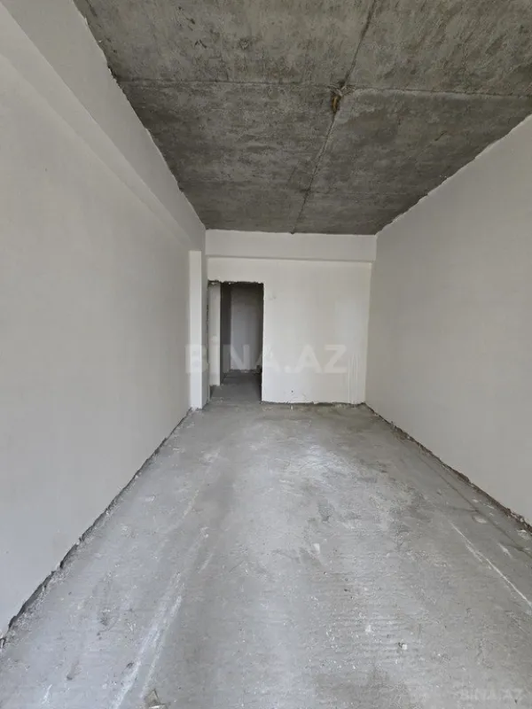 Satılır 3 otaqlı mənzil 121 m²