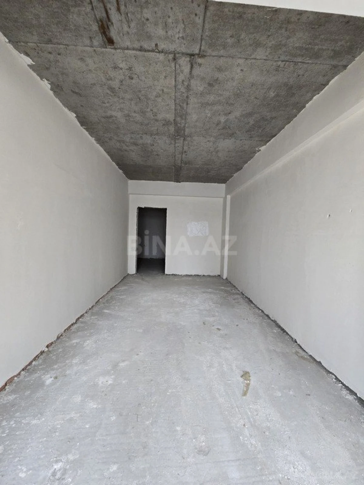 Satılır 3 otaqlı mənzil 121 m²