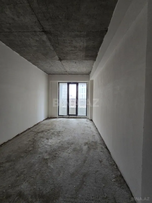 Satılır 3 otaqlı mənzil 121 m²
