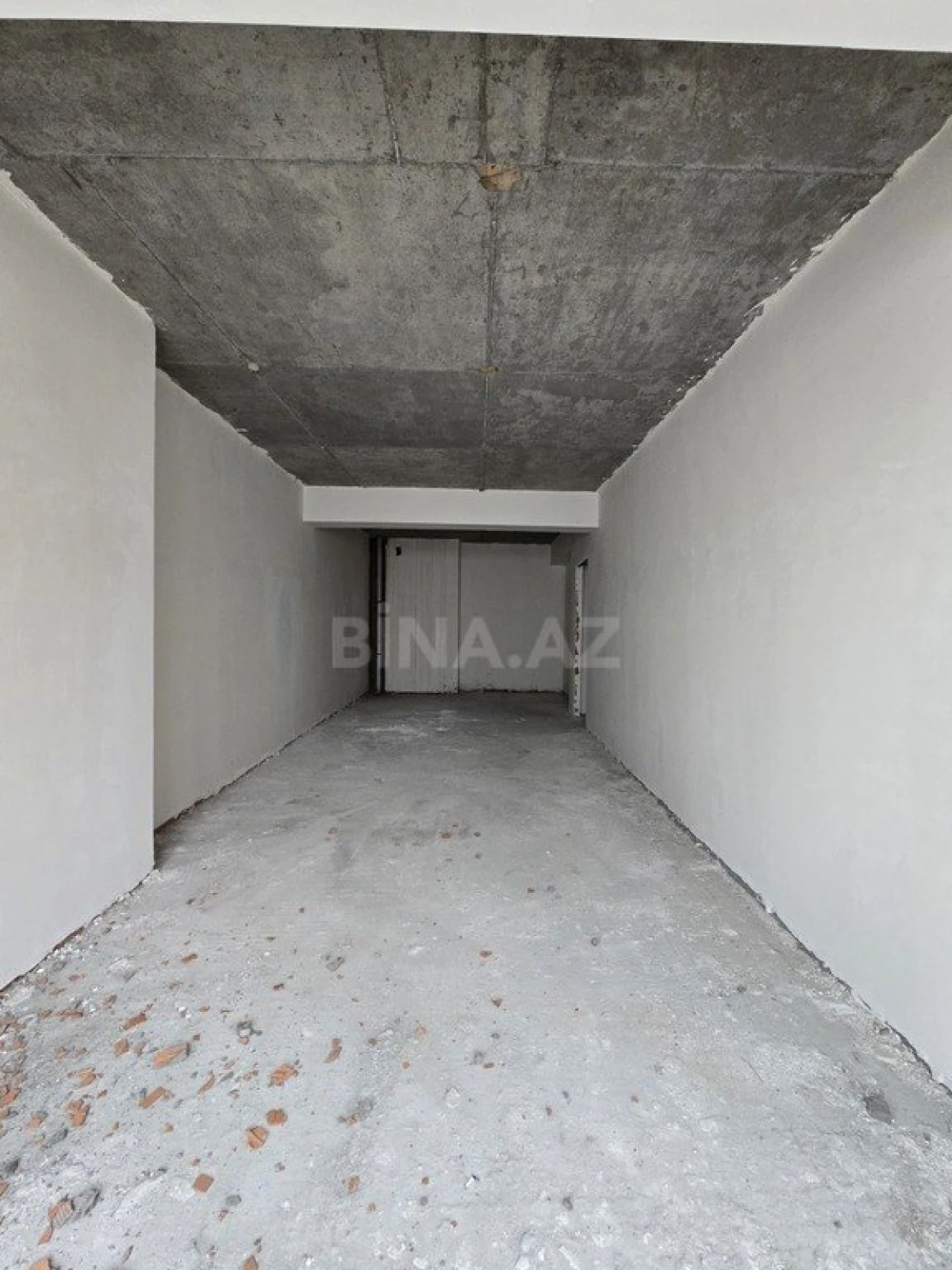 Satılır 3 otaqlı mənzil 121 m²