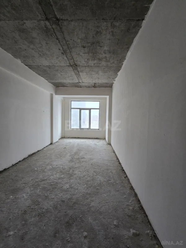 Satılır 3 otaqlı mənzil 121 m²