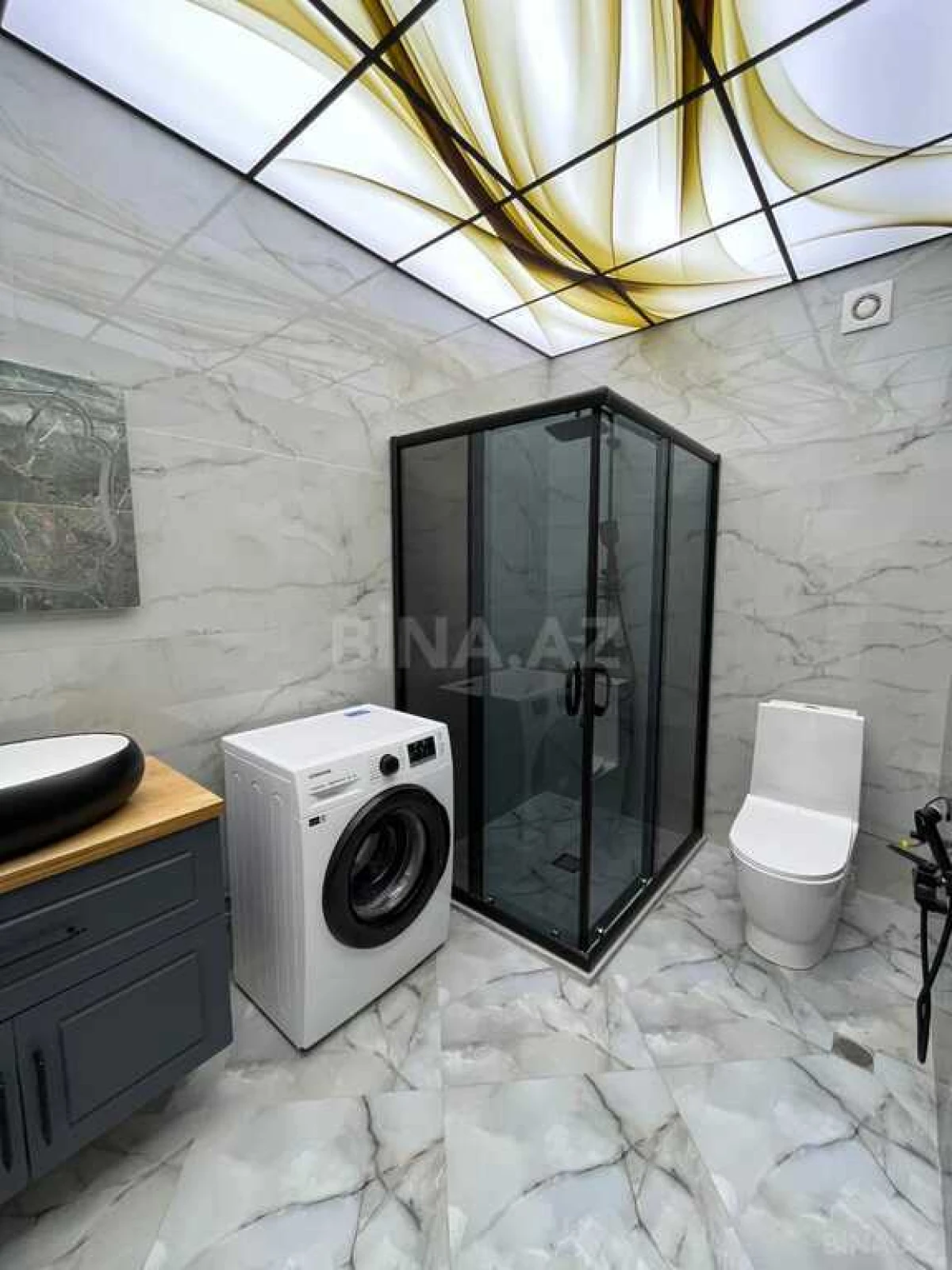Satılır 4 otaqlı mənzil 155 m²