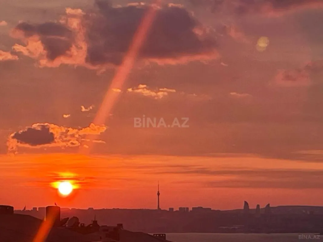 Satılır 4 otaqlı mənzil 155 m²