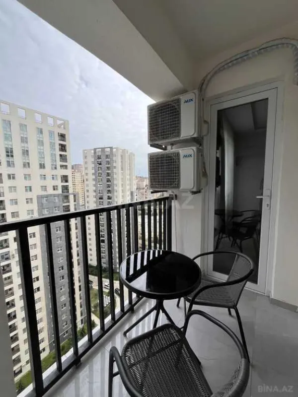 Satılır 4 otaqlı mənzil 155 m²