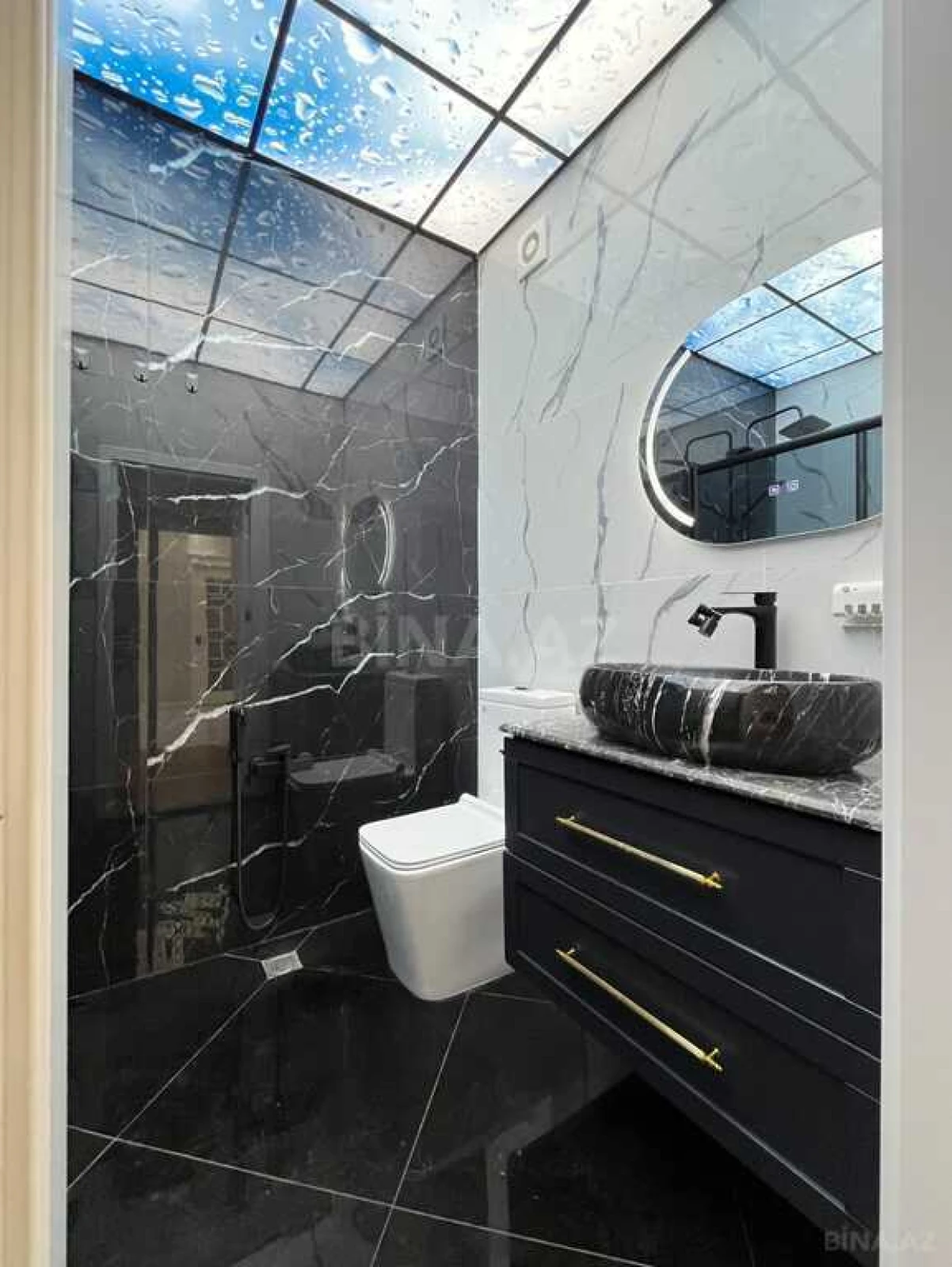 Satılır 4 otaqlı mənzil 155 m²