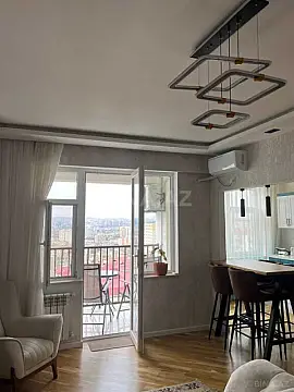 Satılır 4 otaqlı mənzil 155 m²