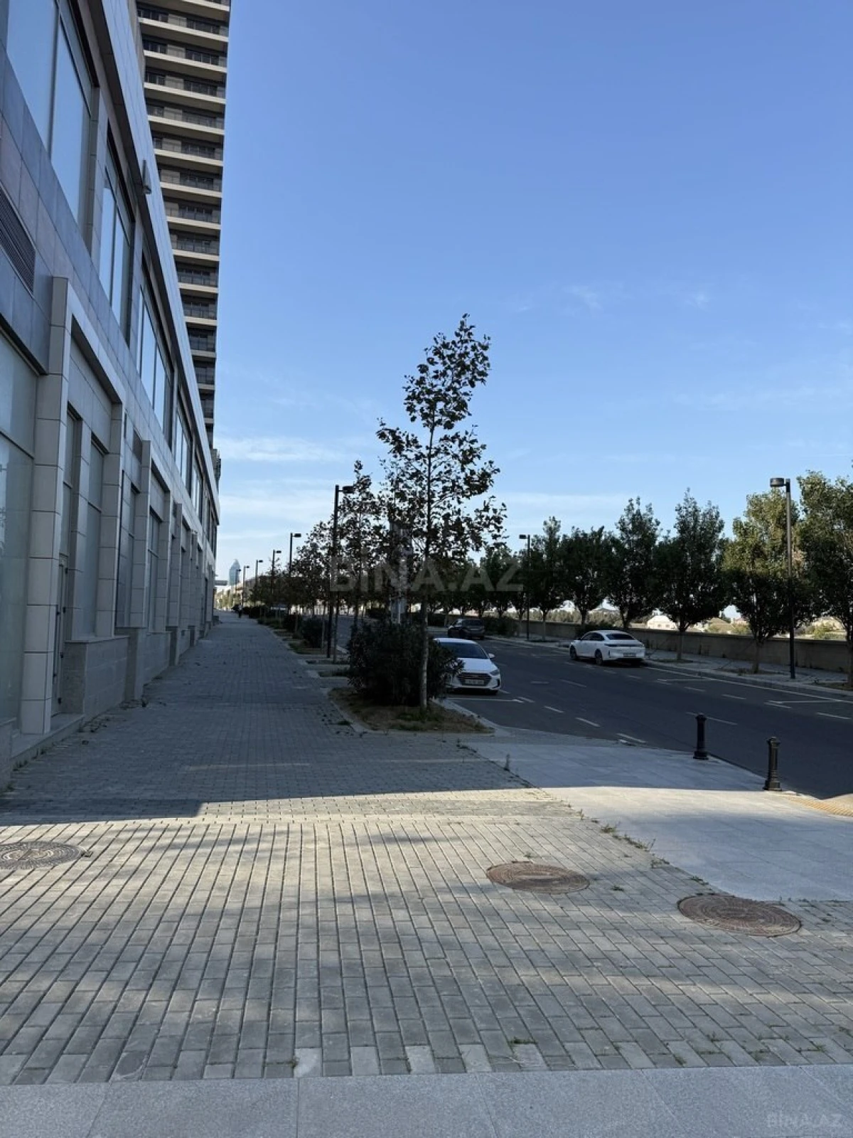 Satılır 6 otaqlı mənzil 290 m²