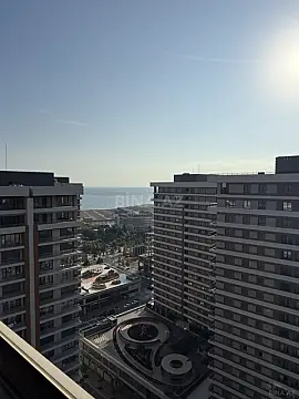 Satılır 6 otaqlı mənzil 290 m²