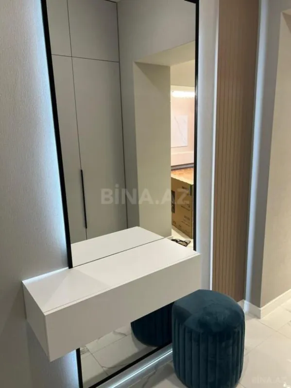 Satılır 2 otaqlı mənzil 105 m²