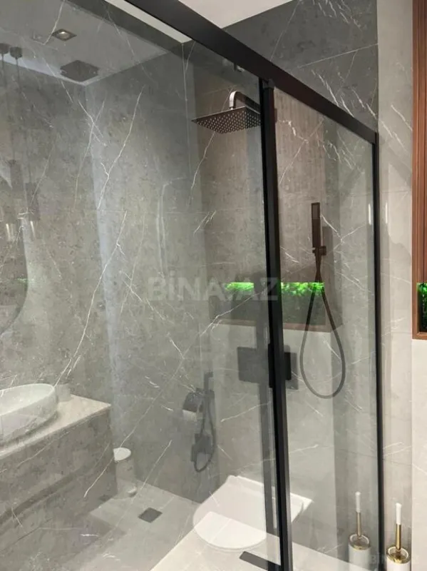 Satılır 2 otaqlı mənzil 105 m²