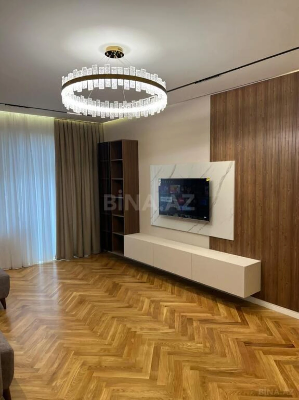 Satılır 2 otaqlı mənzil 105 m²