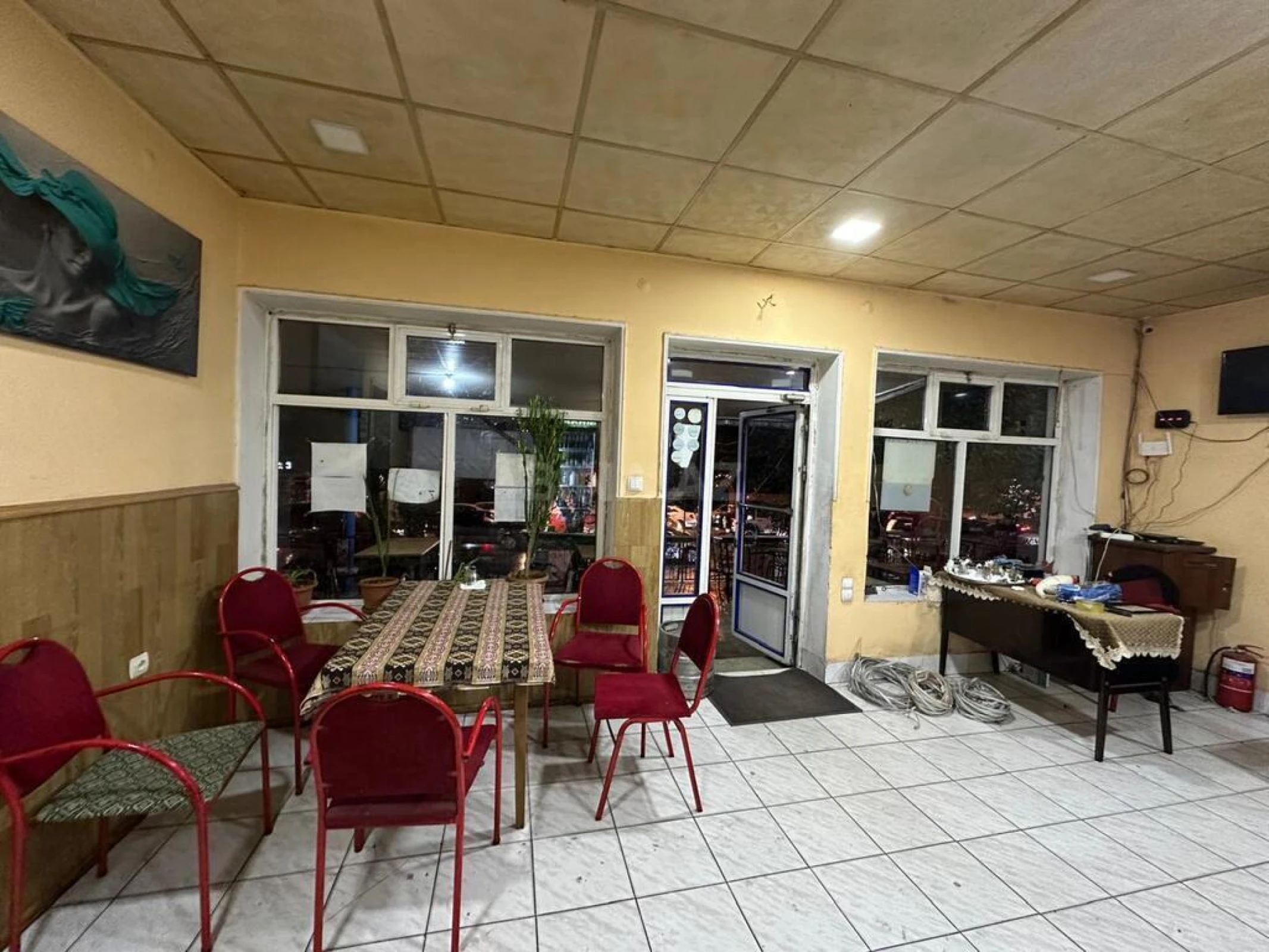 Kirayə verilir obyekt 400 m²