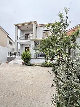 Satılır 4 otaqlı həyət evi 160 m²