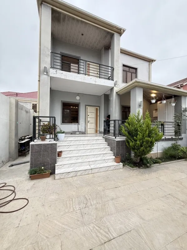 Satılır 4 otaqlı həyət evi 160 m²