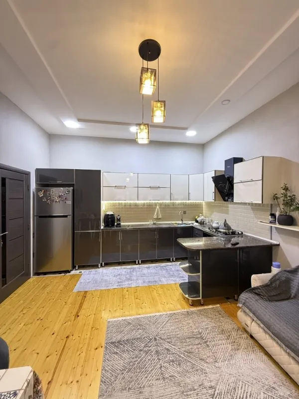 Satılır 4 otaqlı həyət evi 160 m²