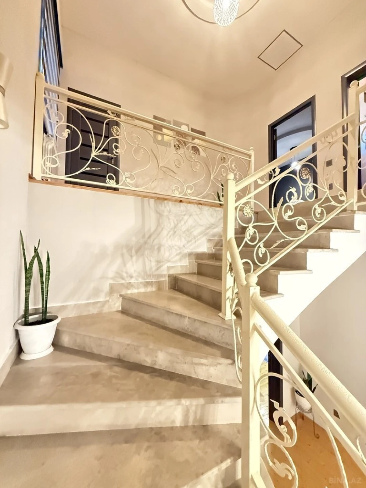 Satılır 4 otaqlı həyət evi 160 m²