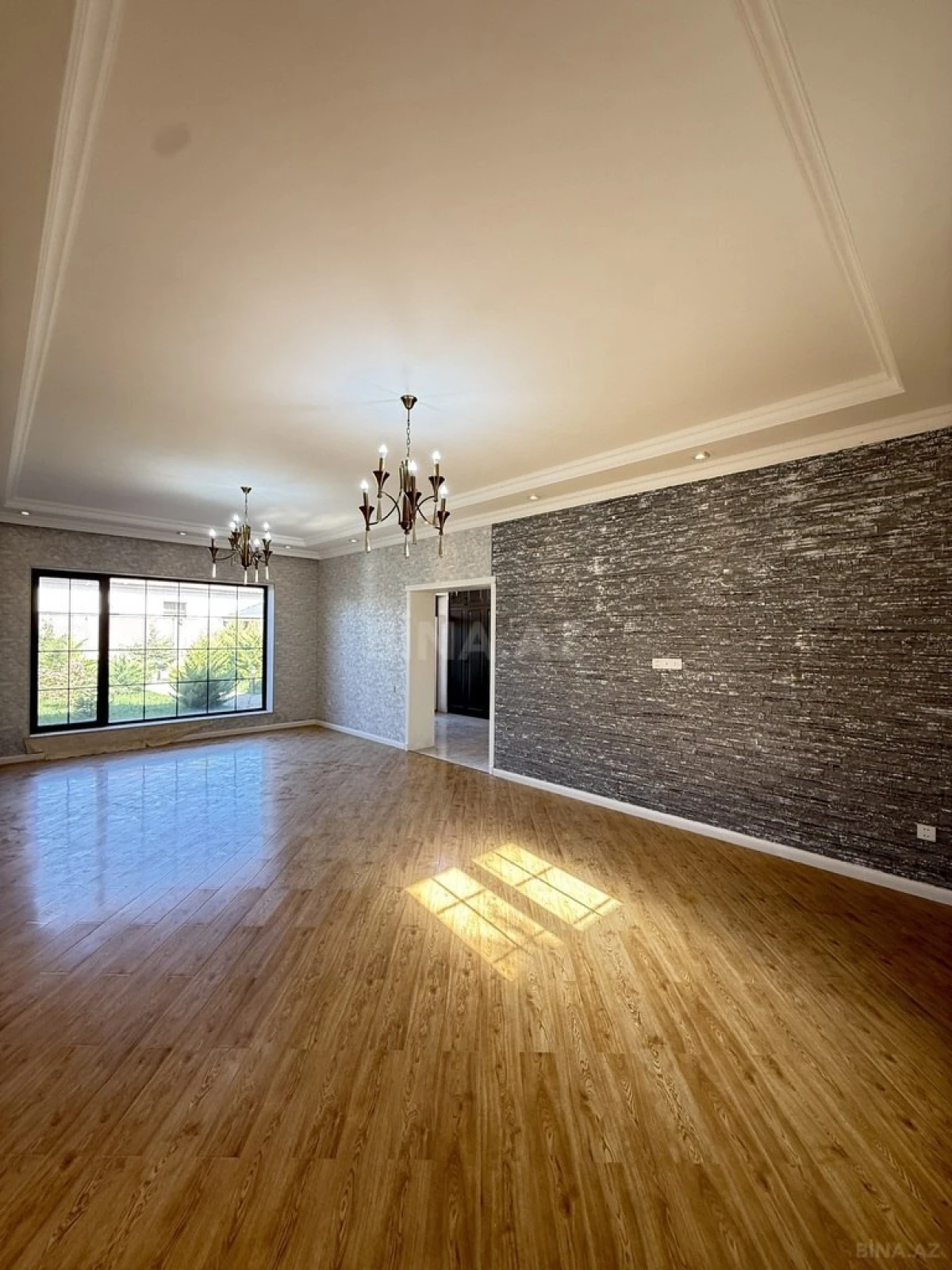 Satılır 4 otaqlı həyət evi 180 m²