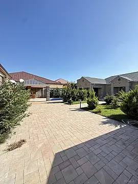 Satılır 4 otaqlı həyət evi 180 m²