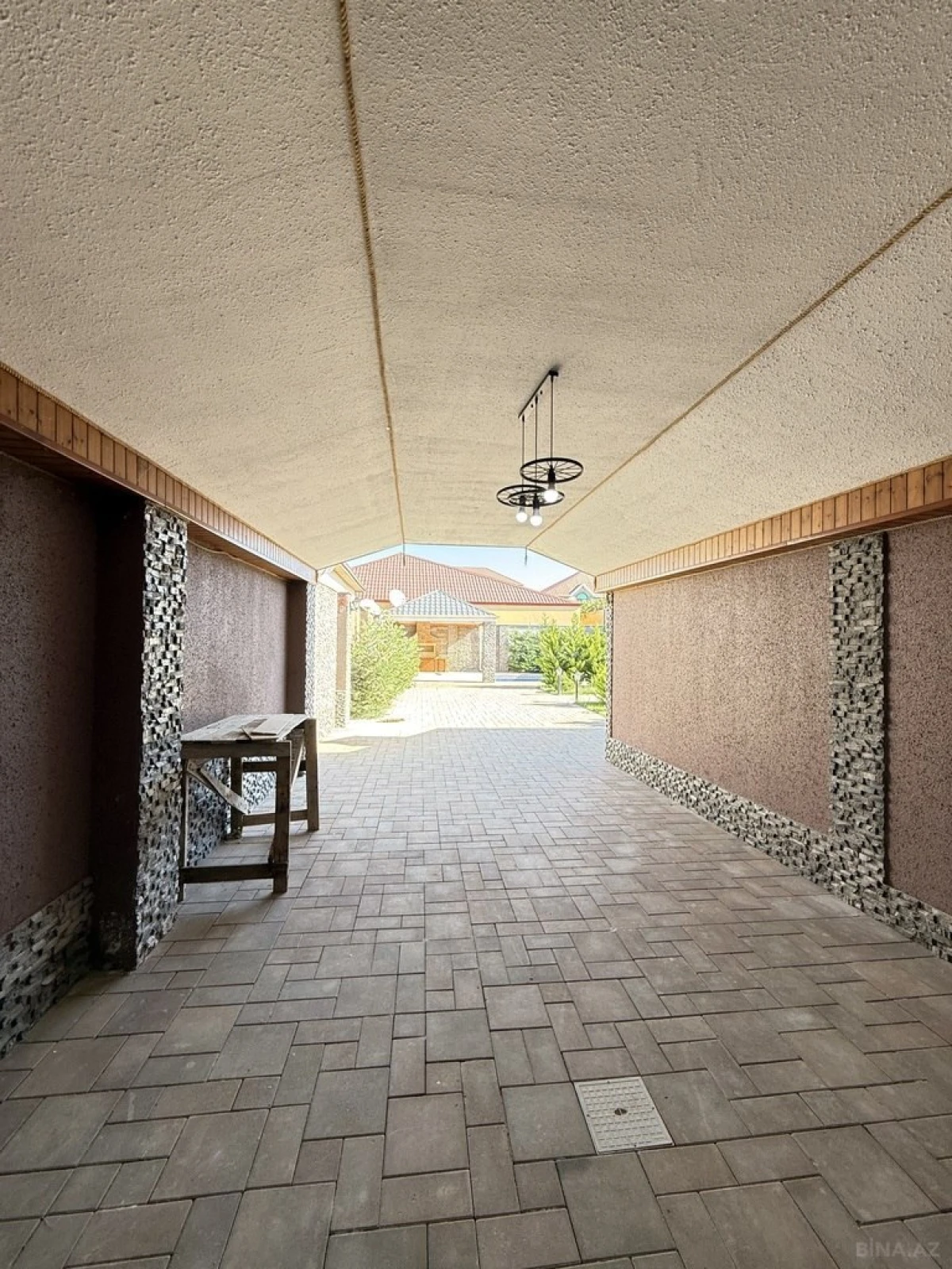 Satılır 4 otaqlı həyət evi 180 m²