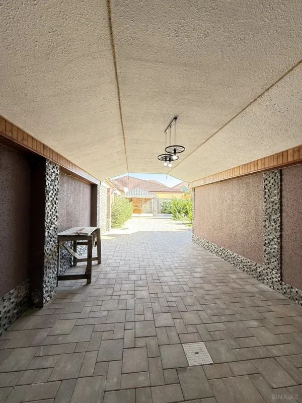 Satılır 4 otaqlı həyət evi 180 m²