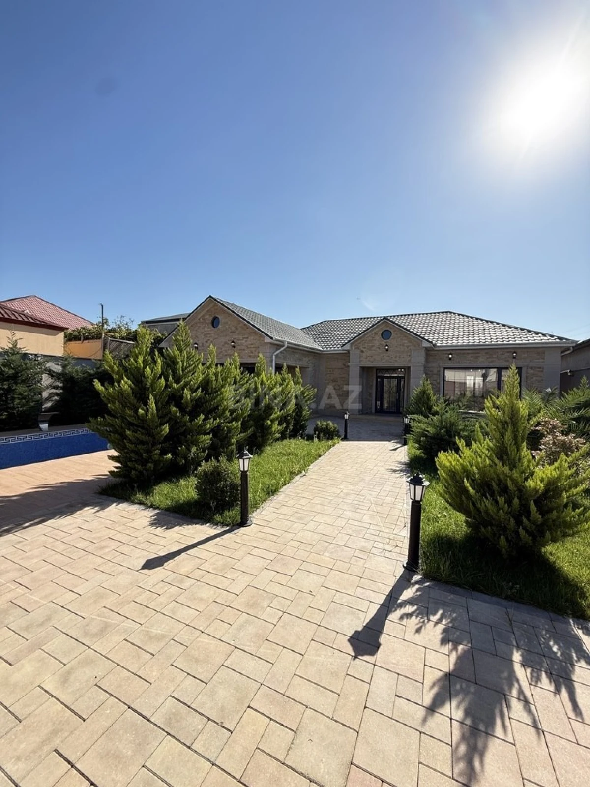 Satılır 4 otaqlı həyət evi 180 m²