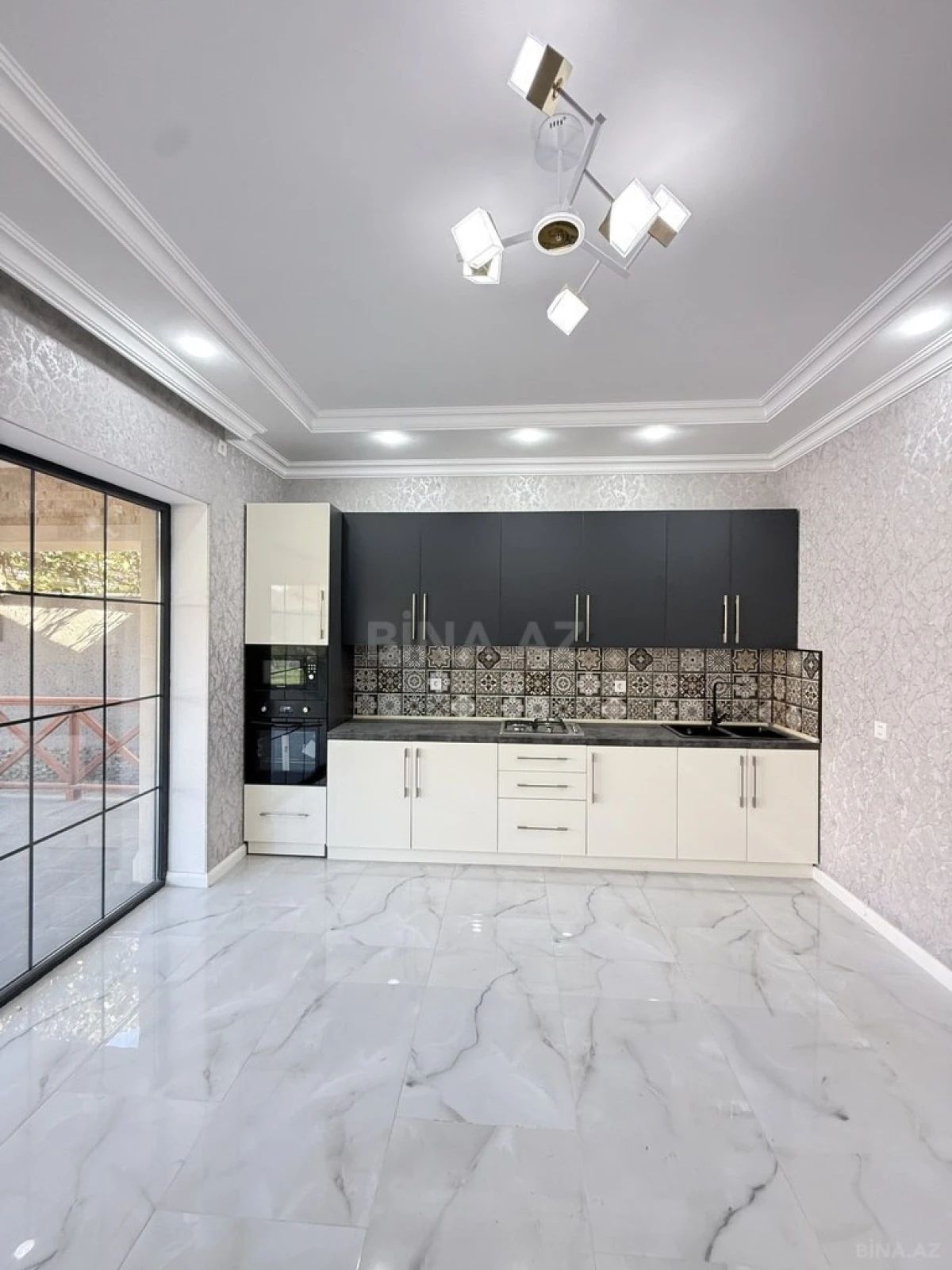 Satılır 4 otaqlı həyət evi 180 m²