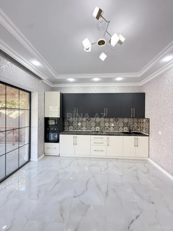 Satılır 4 otaqlı həyət evi 180 m²