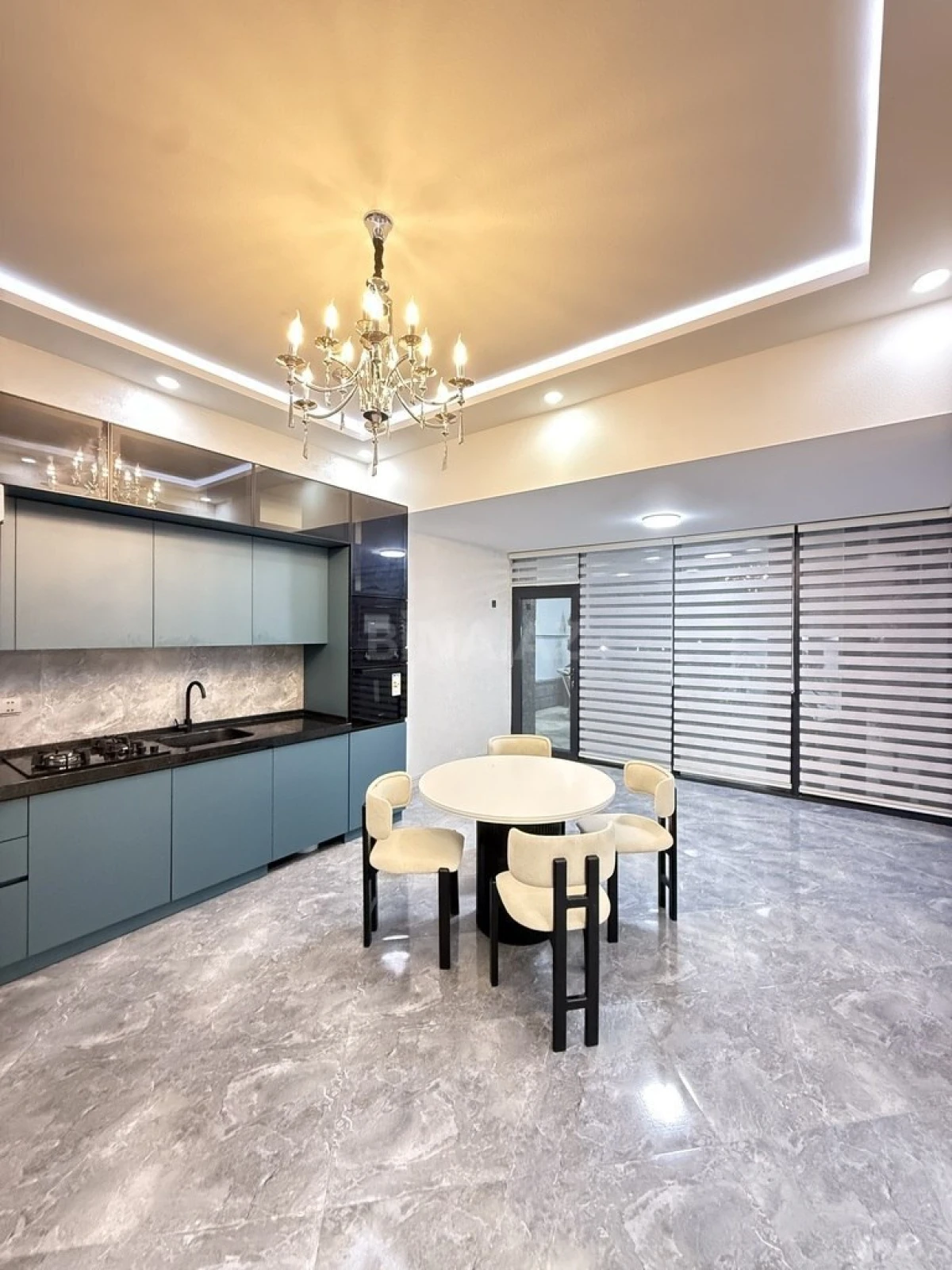 Satılır 4 otaqlı həyət evi 180 m²