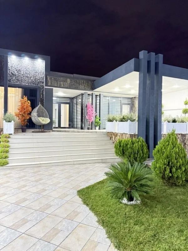 Satılır 4 otaqlı həyət evi 180 m²
